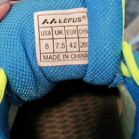 Women’s lightweight non-marking pickleball shoes - court shoes - size 8 - Picture 5 of 5